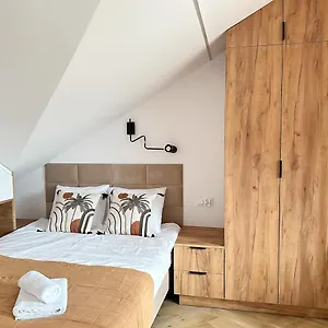Apartament Dmk Oak Near Warsaw-modlin Airport, Nowy Dwór Mazowiecki